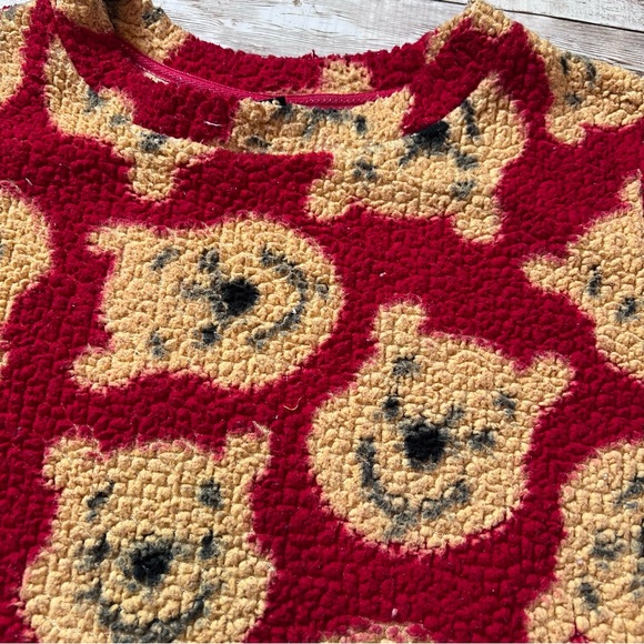 💚Disney Winnie the Pooh fleece top - Picture 2 of 5